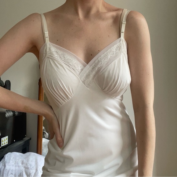 Vassarette 1950s white slip dress - Picture 2 of 8